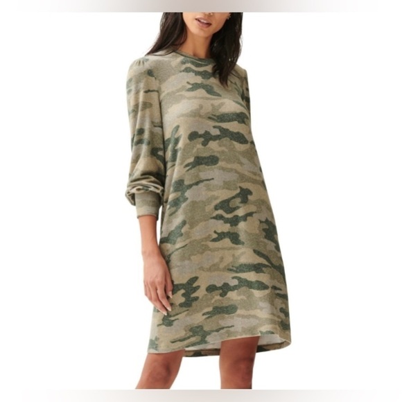 Lucky Brand Dresses & Skirts - Lucky XS camo dress soft oversized army camouflage long sleeve shift dress